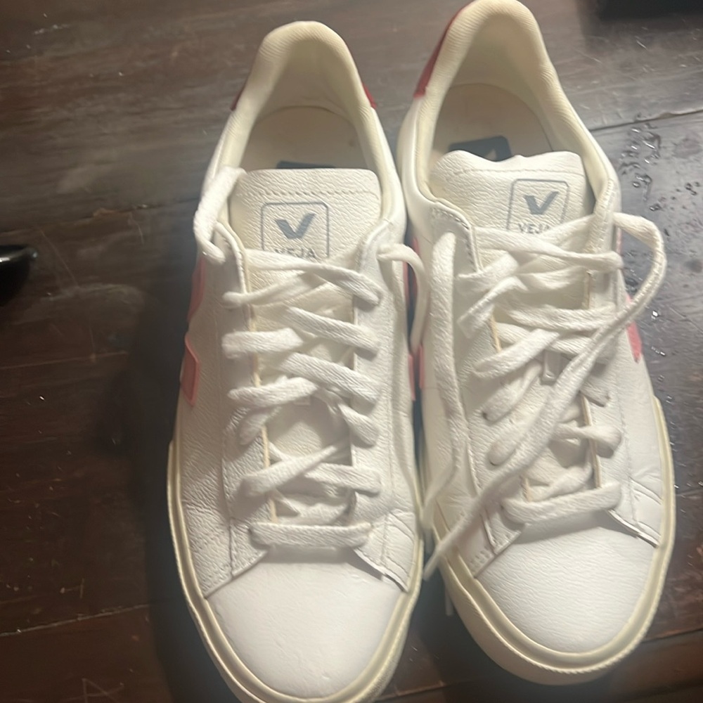 Veja Campo leather white with pink size 8